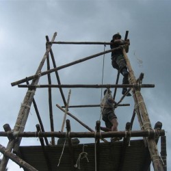Voorkamp - Tjif en Sneeuwuil bouwen de toren 1 - Scouts en Gidsen Zaventem 